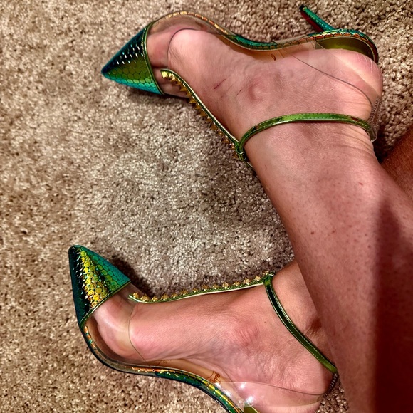 Christian Louboutin Green and Gold Heels with Metallic Accents - Picture 7 of 13